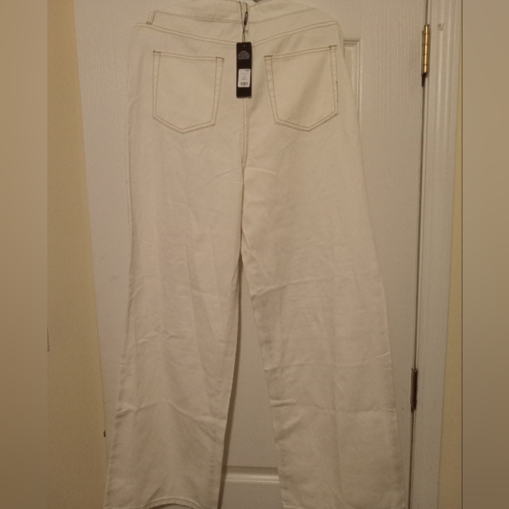 Jeans - Picture 2 of 3